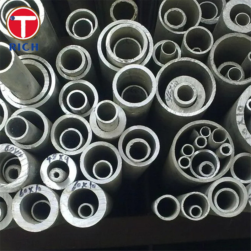 ASTM A954 등급 5S 오스텐이틱 크롬, 니켈, 실리콘 합금 철강 꿰매지 않는 파이프 일반 용도