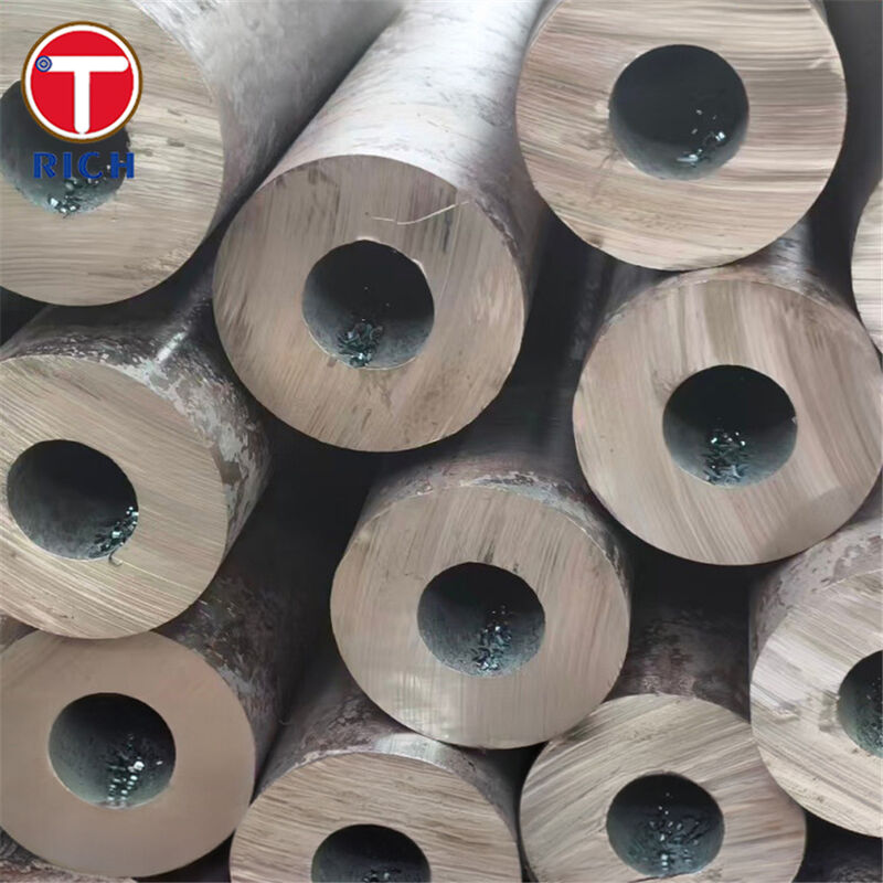 ASTM A213 합금 강철 꿰매지 않는 파이프 열 교환기용 큰 지름 두꺼운 벽 보일러 파이프