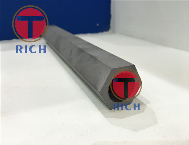 ASTM A106-2006 스테인리스 이음새가 없는 EMT 관 간격 냉각 압연 1-30 Mm