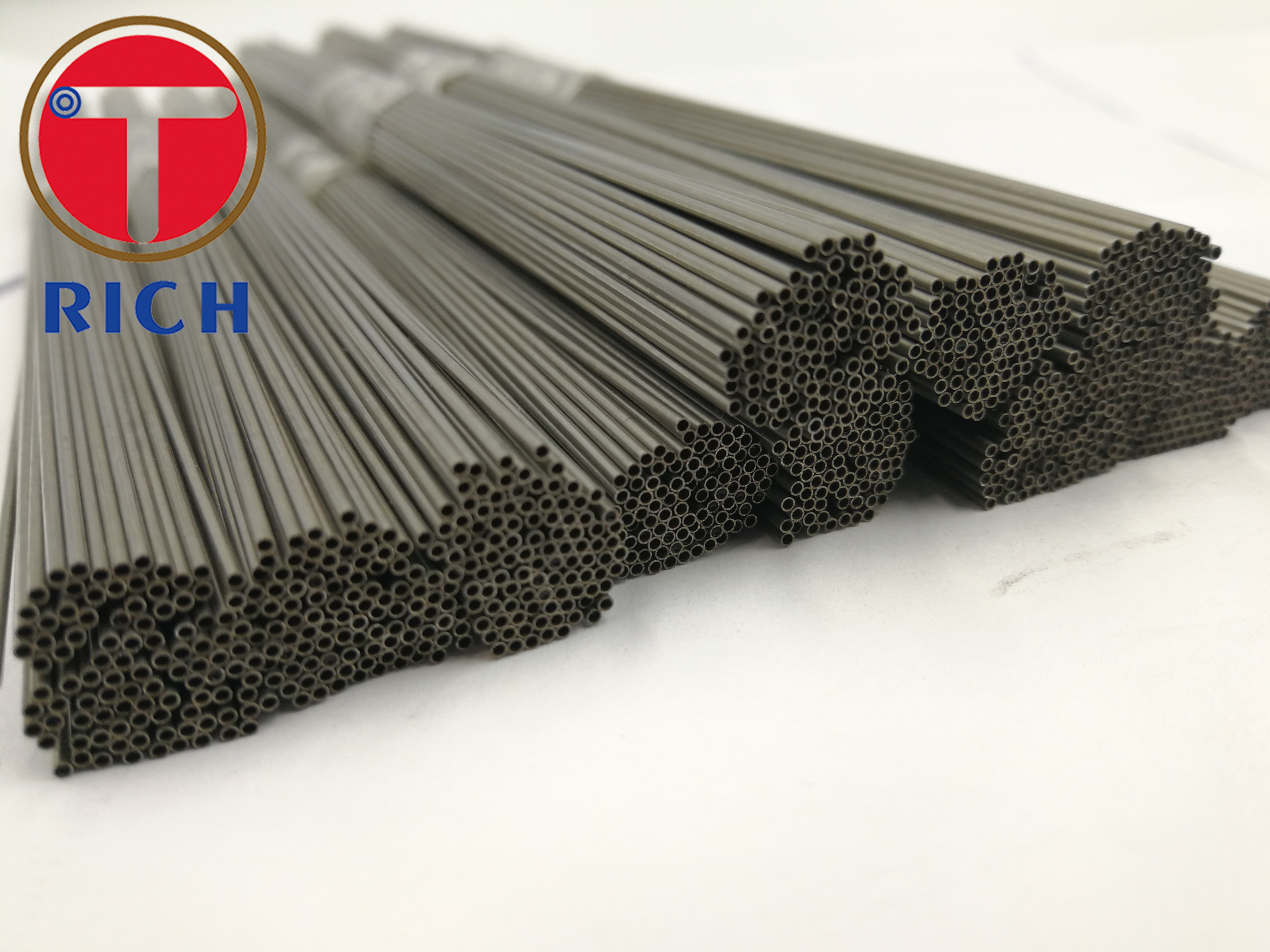 용접된 이음새가 없는 광휘 어닐링 정확성 강관 316Ti 321 2205 1